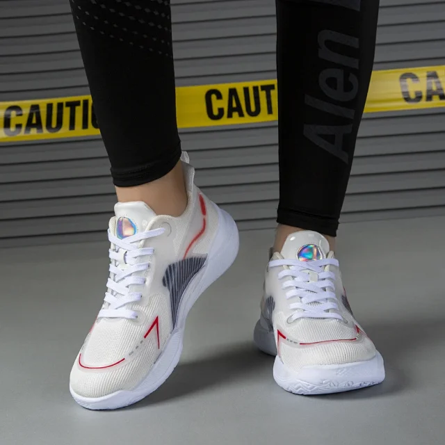 Men's Athletic Ultralight Cushioned Sneakers Detail
