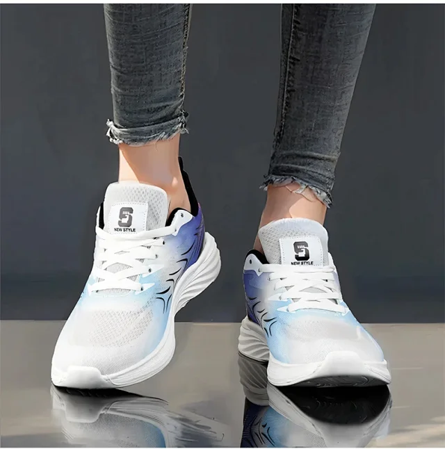 Lightweight Couple Sports Shoes: Bounce & Breathe Detail