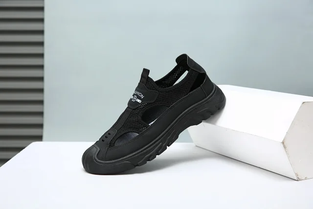 Men's Breathable Mesh Sandals Detail