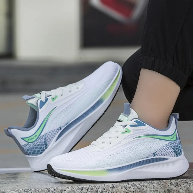 Men's Lightweight Summer Mesh Running Shoes Detail
