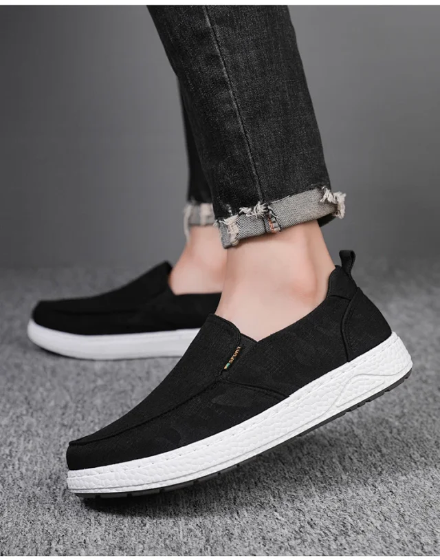 Men's Comfortable Slip-On Canvas Shoes Detail