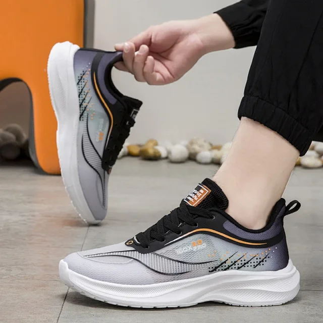 Youth Men's Breathable Mesh Running Shoes Detail