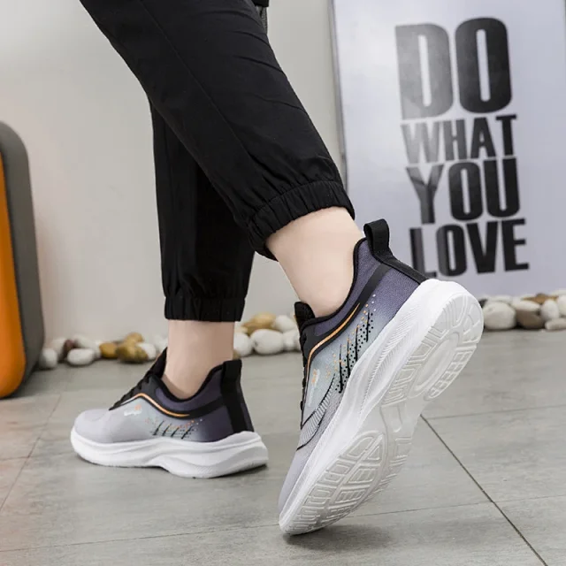 Youth Men's Breathable Mesh Running Shoes Detail