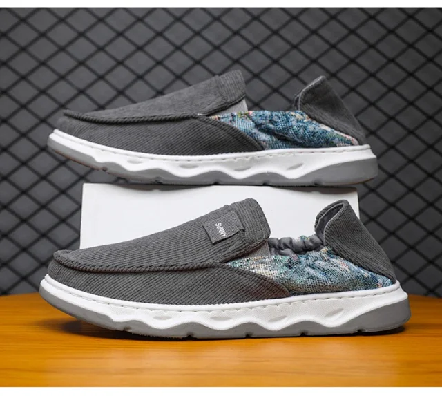 Beijing Slip-On Dad Shoes Men Detail