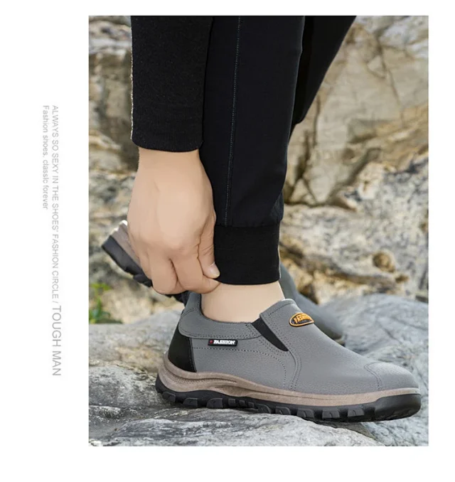 Men's Size 46 Slip-On Leather Hikers Detail