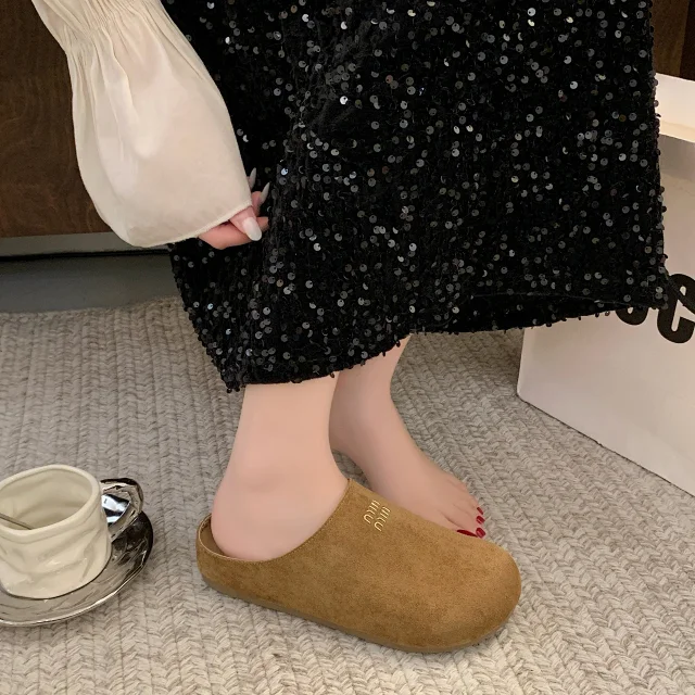 Birkenstock Women's Closed-Toe Platform Slip-On Slippers Detail