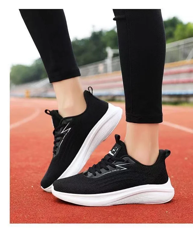 Women's Lightweight Mesh Running Shoes Anti-Slip Detail