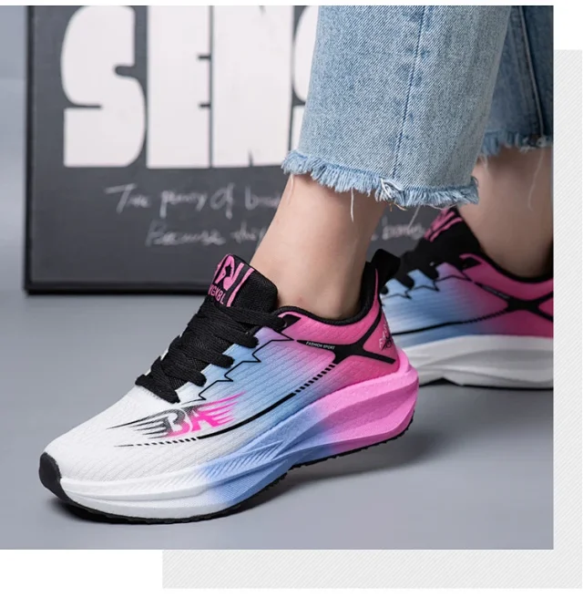 2025 Carbon-Plate Couple Sneakers - Trendy Style Detail