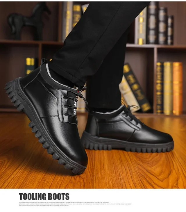 Men's Fleece-Lined Leather Snow Boots Detail
