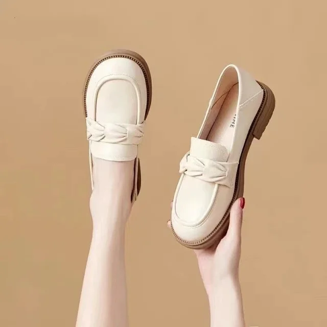 Women's Summer Leather Low Heel Mary Jane Detail