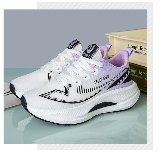 Stain-Resistant Unisex Student Light Running Mesh Sneakers Detail