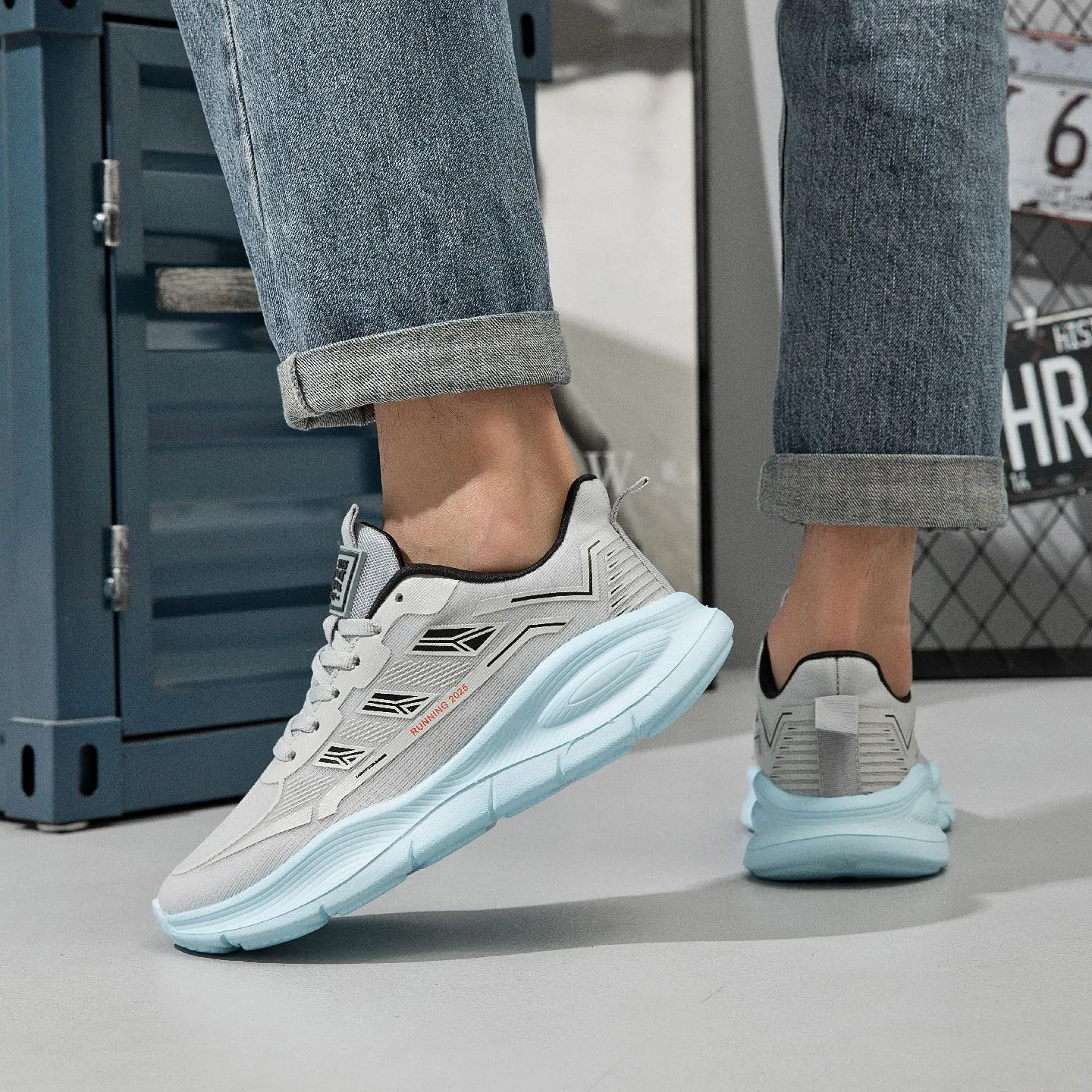 25 Fall Couples Lightweight Running Sneakers