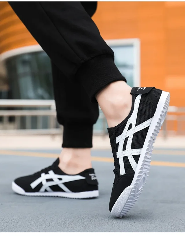 New Unisex White Mesh Sneakers Detail