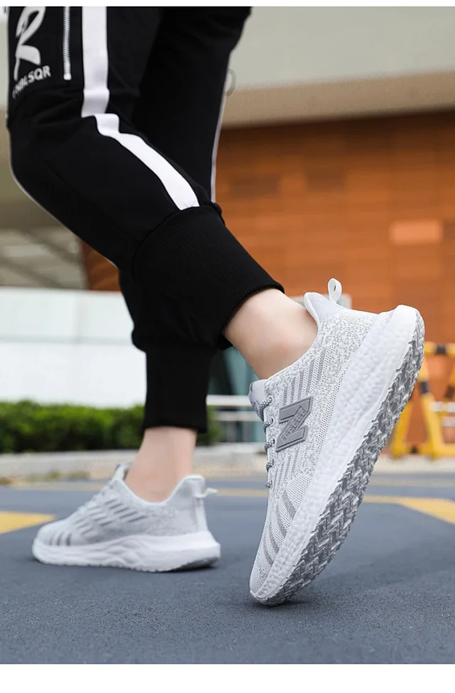 Unisex Flyknit Running Shoes Soft Sole Detail