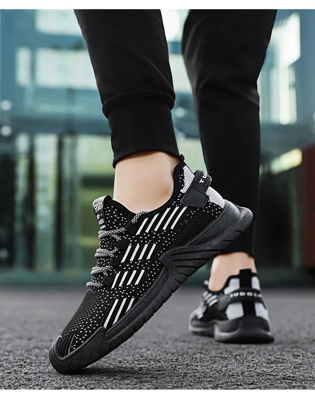 Men's Flyknit Mesh Lightweight Running Shoes Detail