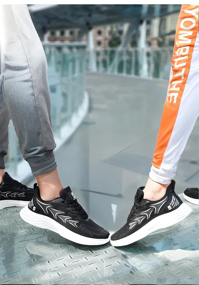 Lightweight Couple Sports Shoes: Bounce & Breathe Detail