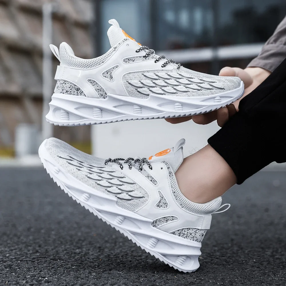 2025 Men's Lightweight Breathable Running Shoes