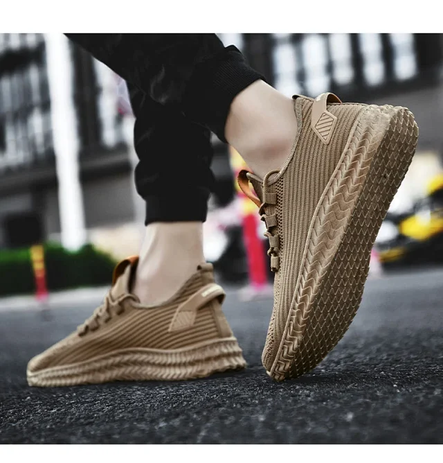 Men's Flyknit Breathable Casual Sneakers 2025 Detail