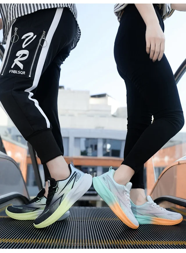 Summer Couple Ultra-light Chunky Mesh Runners Detail