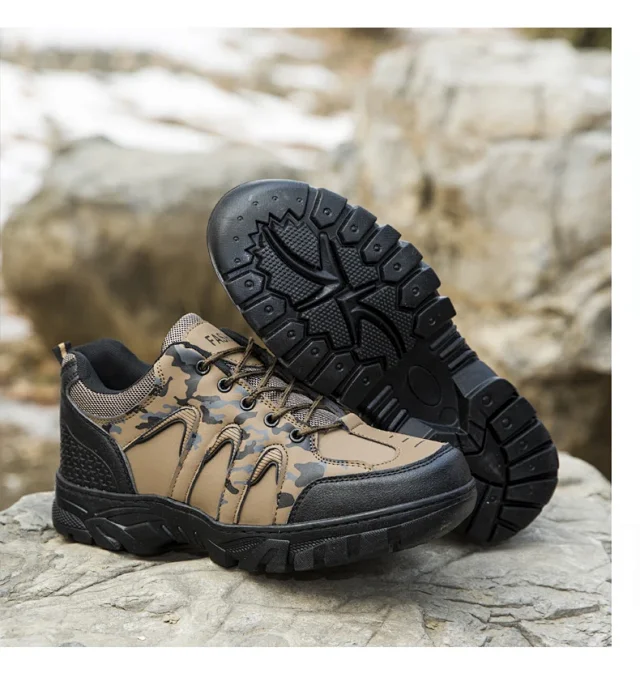Men's Large Camo Leather Hiking Boots Detail