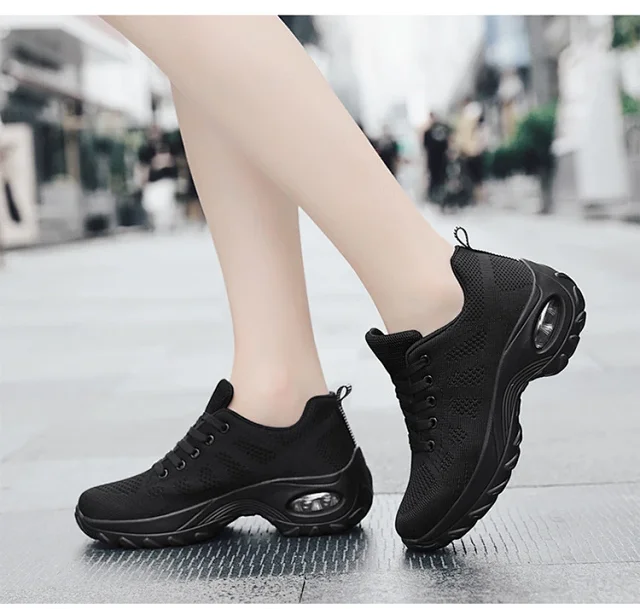 Women's Knit Platform Runners Detail