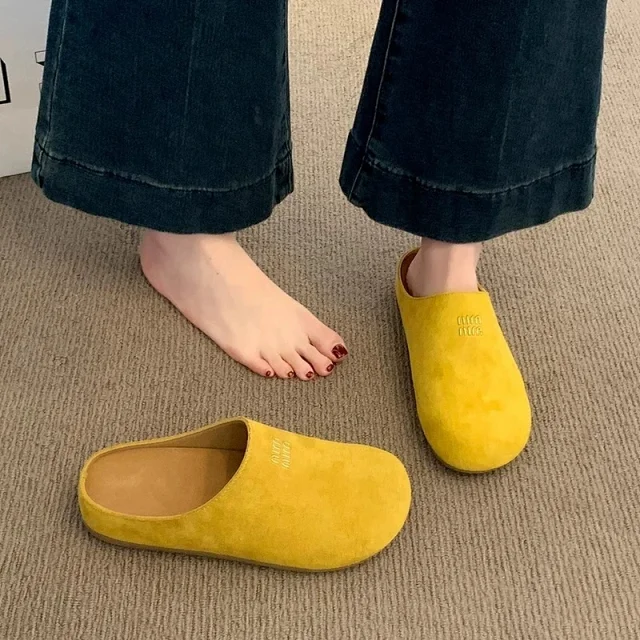 Birkenstock Women's Closed-Toe Platform Slip-On Slippers Detail