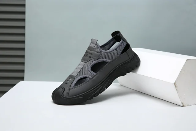 Men's Breathable Mesh Sandals Detail