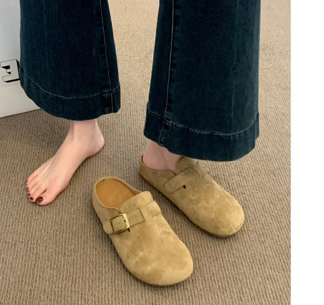 Birkenstock Women's Closed-Toe Platform Slip-On Slippers Detail
