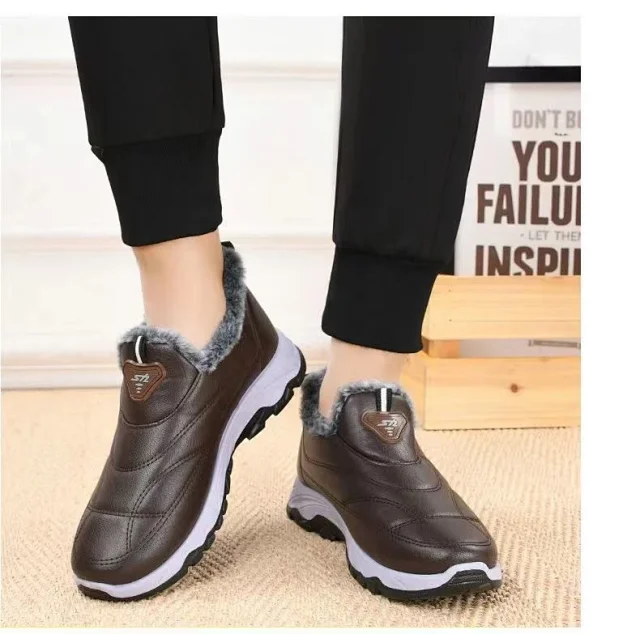 Men's Rabbit Fur Waterproof Slip-On Boots Detail