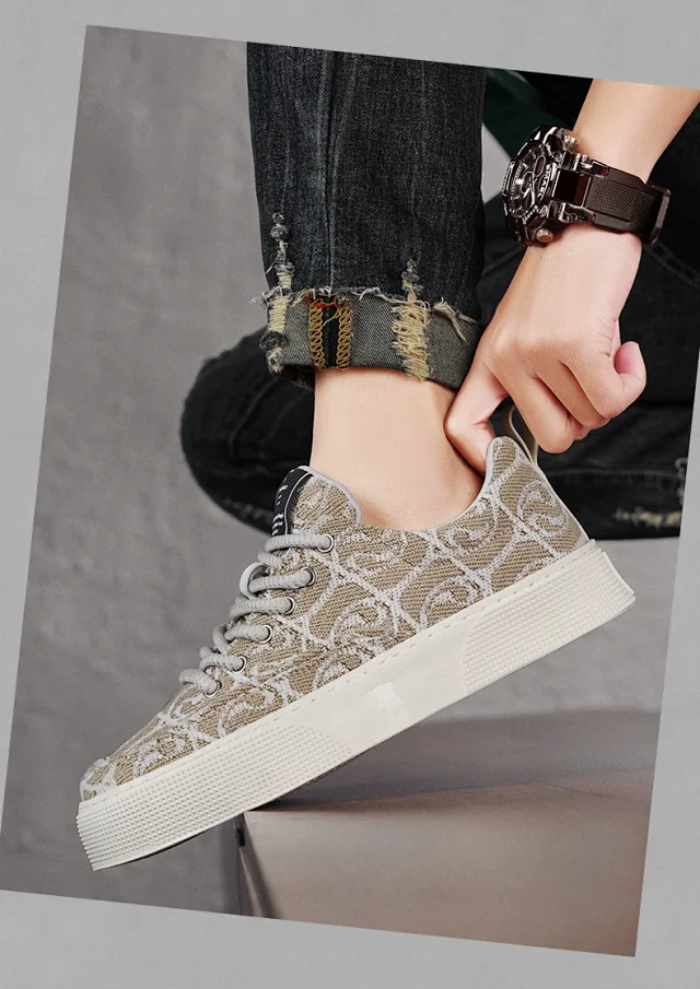 Men's Printed Flat Retro Urban Sneakers Detail