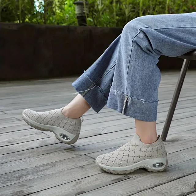 Women's Airsoled Slip-On Knit Sock Sneakers Detail