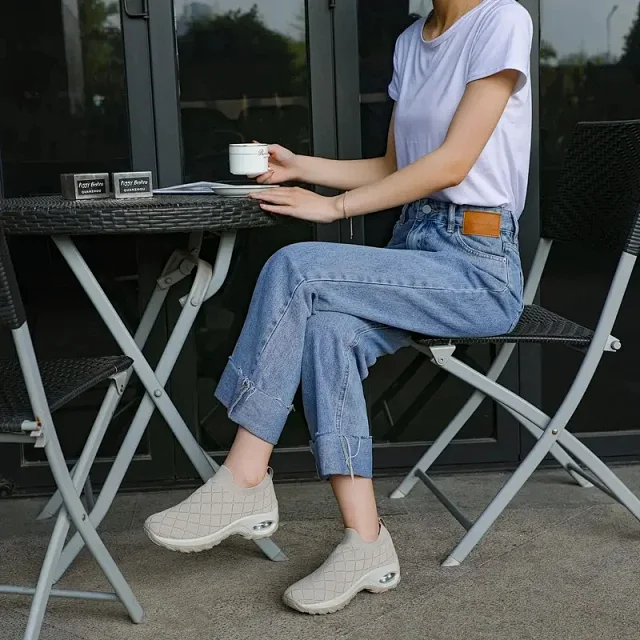 Women's Airsoled Slip-On Knit Sock Sneakers Detail