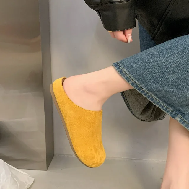 Birkenstock Women's Closed-Toe Platform Slip-On Slippers Detail
