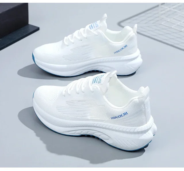 Women's Lightweight Knit Platform Running Detail