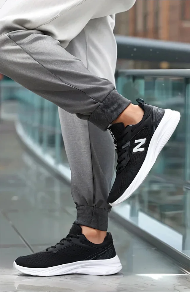 Couple Soft Sole Breathable Sneakers Detail