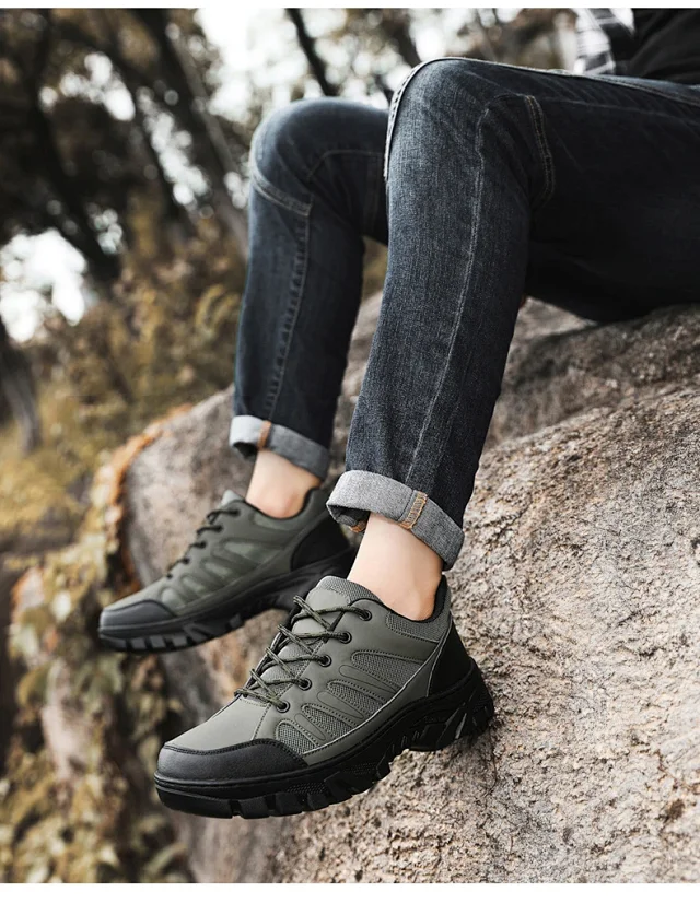 2025 Men's Wide Hiking Shoes Chunky Durable Sneakers Detail