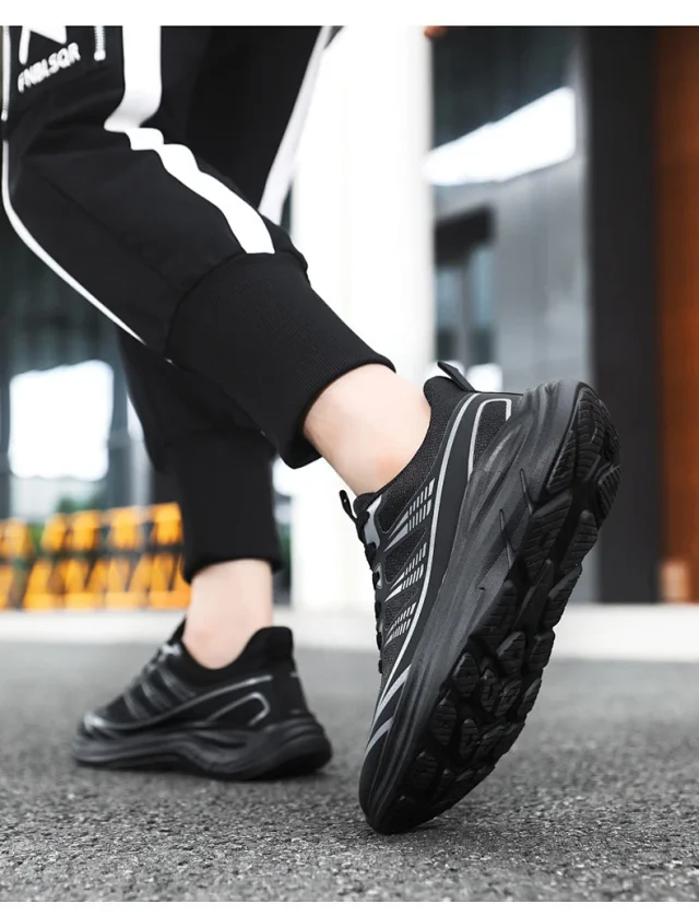 Men's 2025 Summer Light Mesh Trail Shoes XL Detail