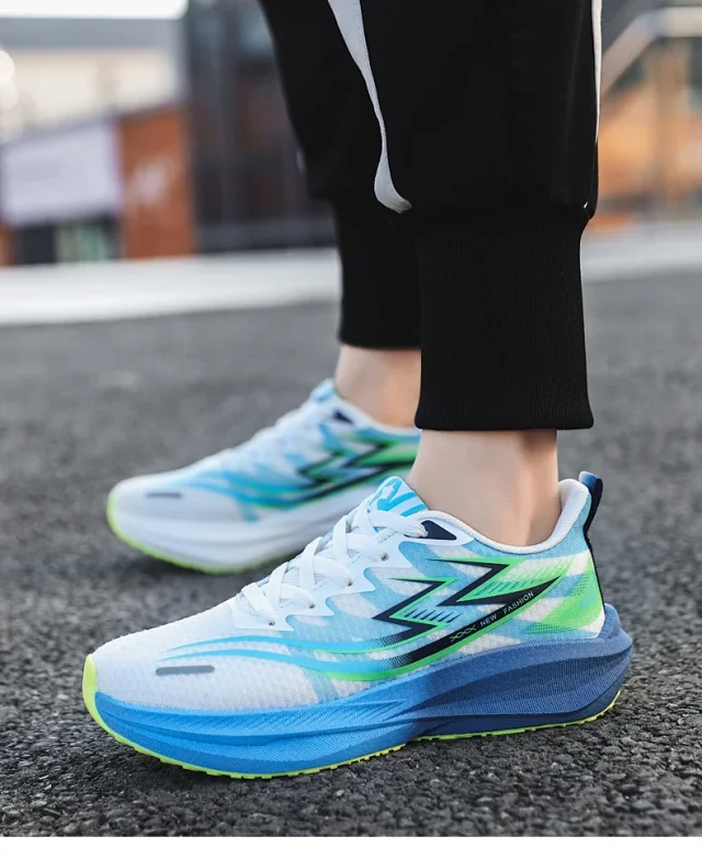 2025 Youth Breathable Carbon Running Shoes Detail