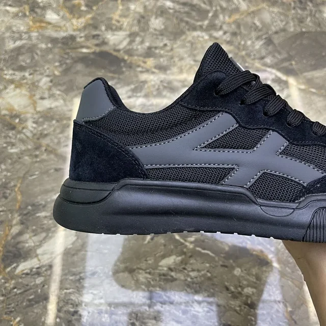 Men's K-Style Thick Sole Runner Detail