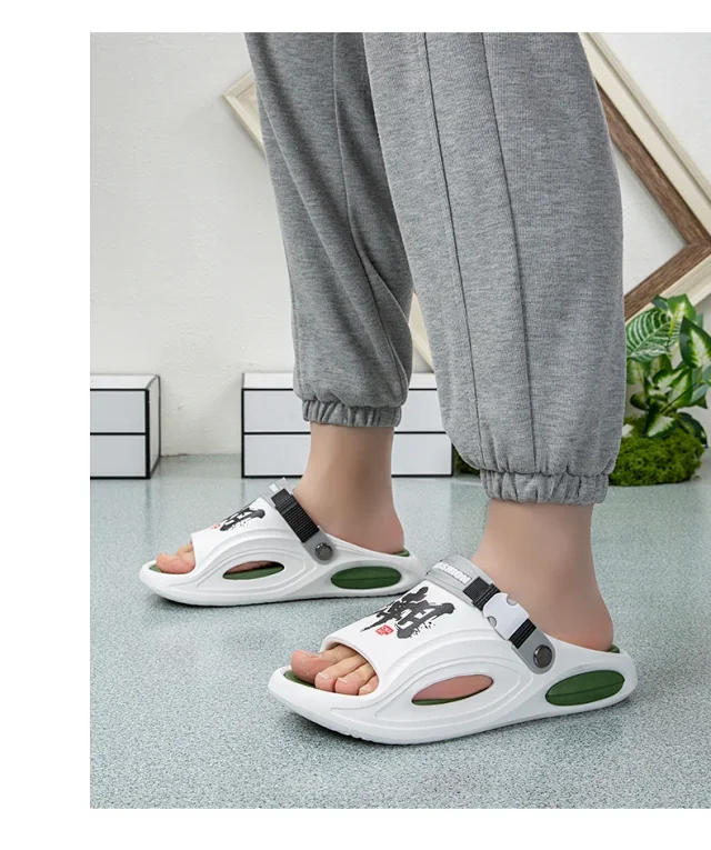 Men's 2025 New Slide Sports Sandals Detail