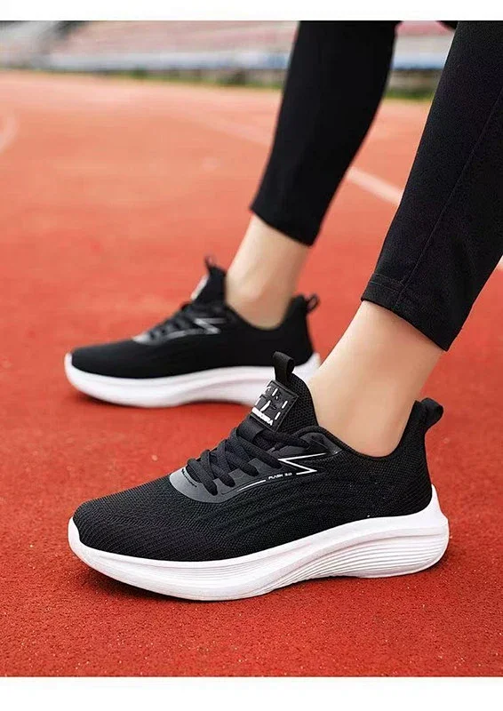 Women's Lightweight Mesh Running Shoes Anti-Slip Detail