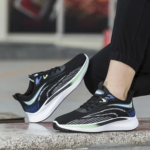 Men's Lightweight Summer Mesh Running Shoes Detail