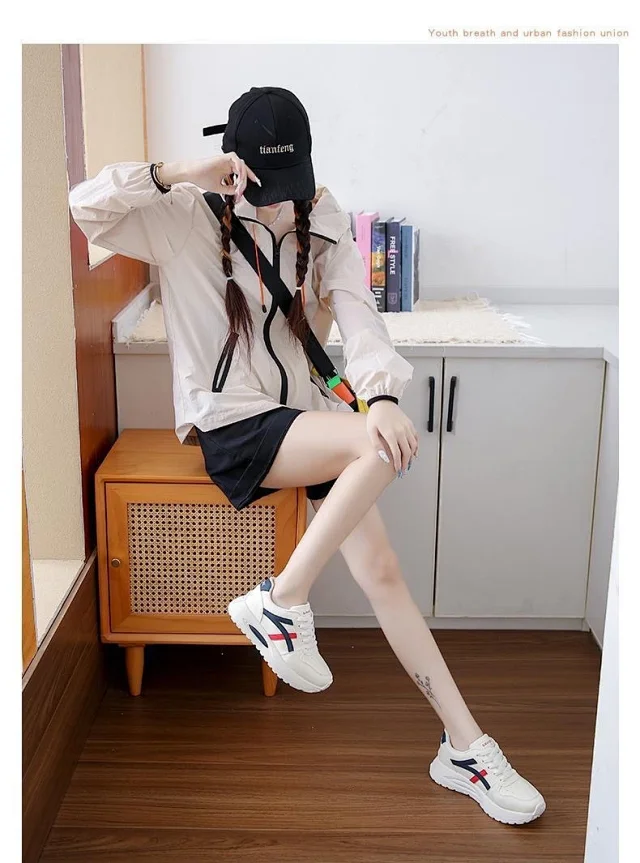 Women's Platform Dad Sneakers New Detail