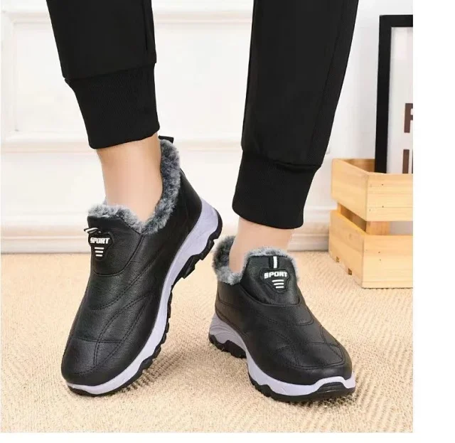 Men's Rabbit Fur Waterproof Slip-On Boots Detail