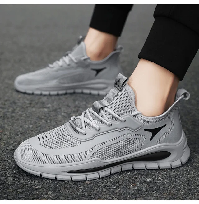 Men's Korean Mesh Dad Sneakers Yeezy Detail