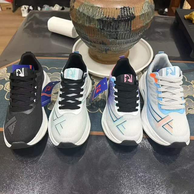2025 Summer Couple Ultralight Running Shoes Detail