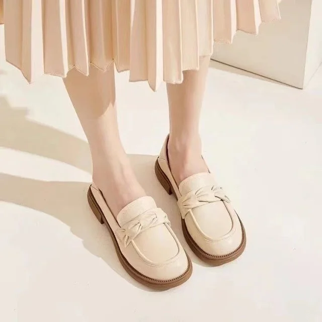 Women's Summer Leather Low Heel Mary Jane Detail