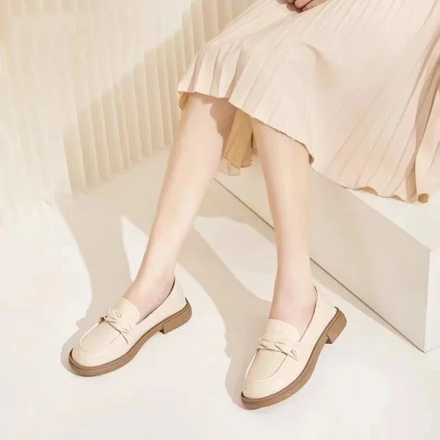 Women's Summer Leather Low Heel Mary Jane Detail