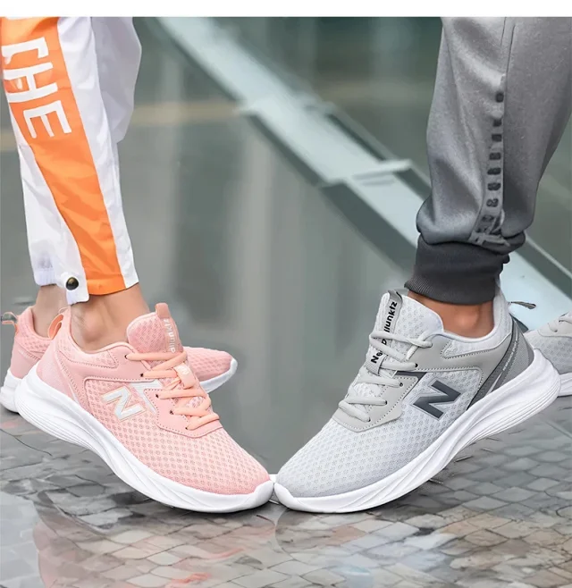 Couple Soft Sole Breathable Sneakers Detail
