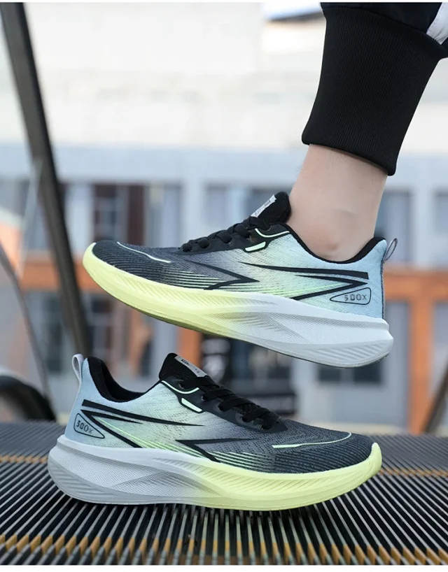 Summer Couple Ultra-light Chunky Mesh Runners Detail